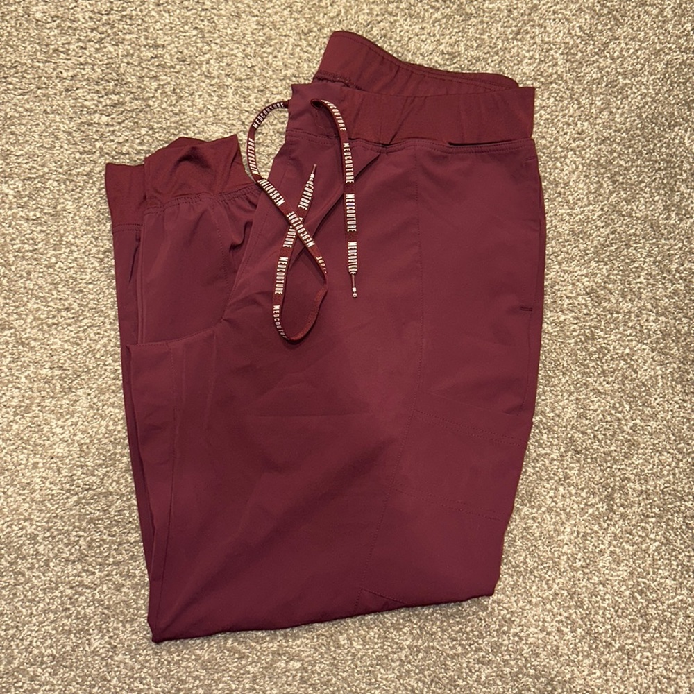 Med Couture Peaches Women’s Seamed Jogger Pant - Wine